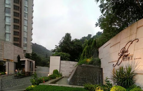 Peak One Phase 3 Peak House