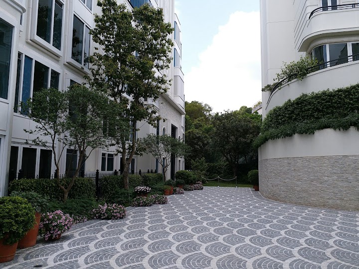 Dragons Range Court A