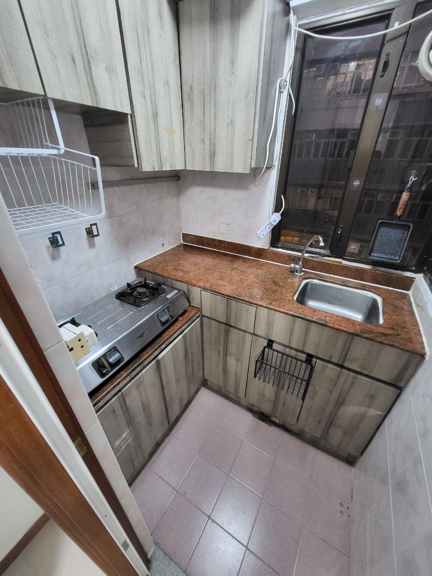 Yat Hong Court listing image