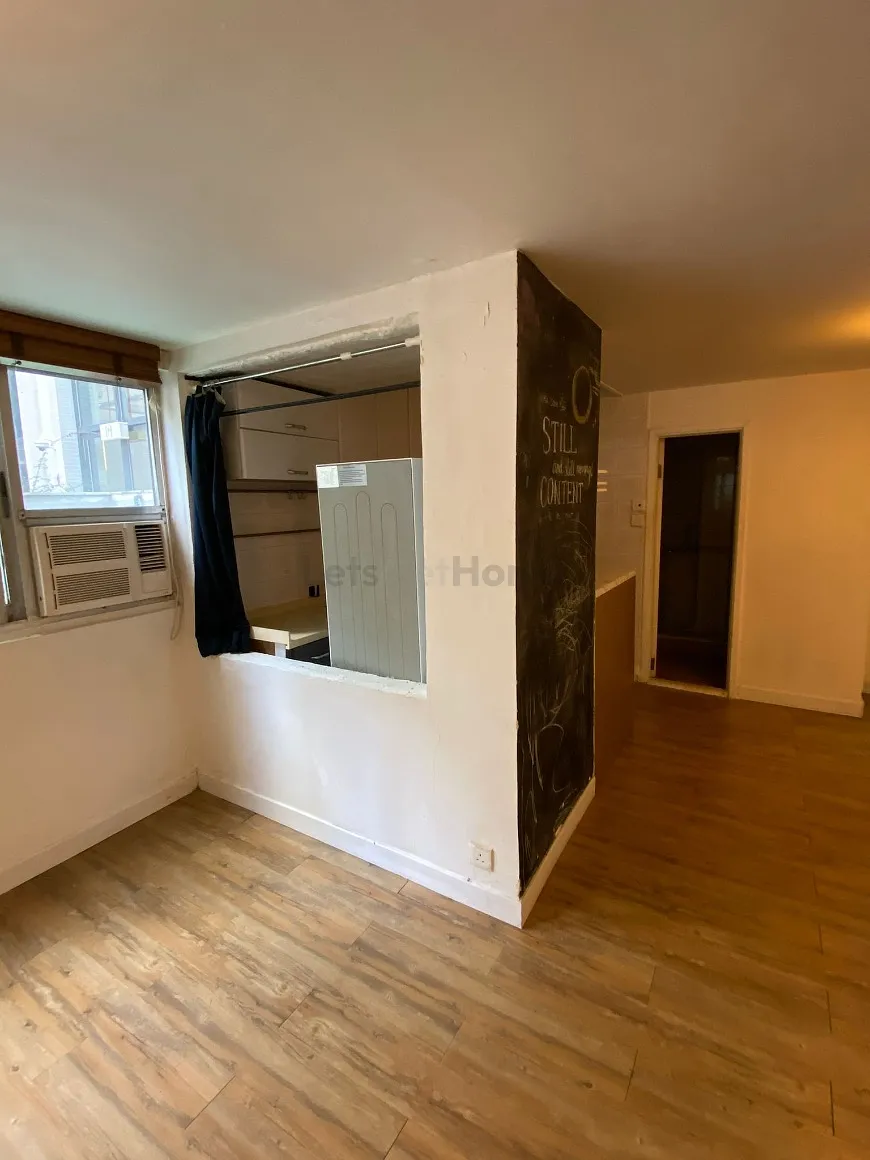 Man King Building listing image