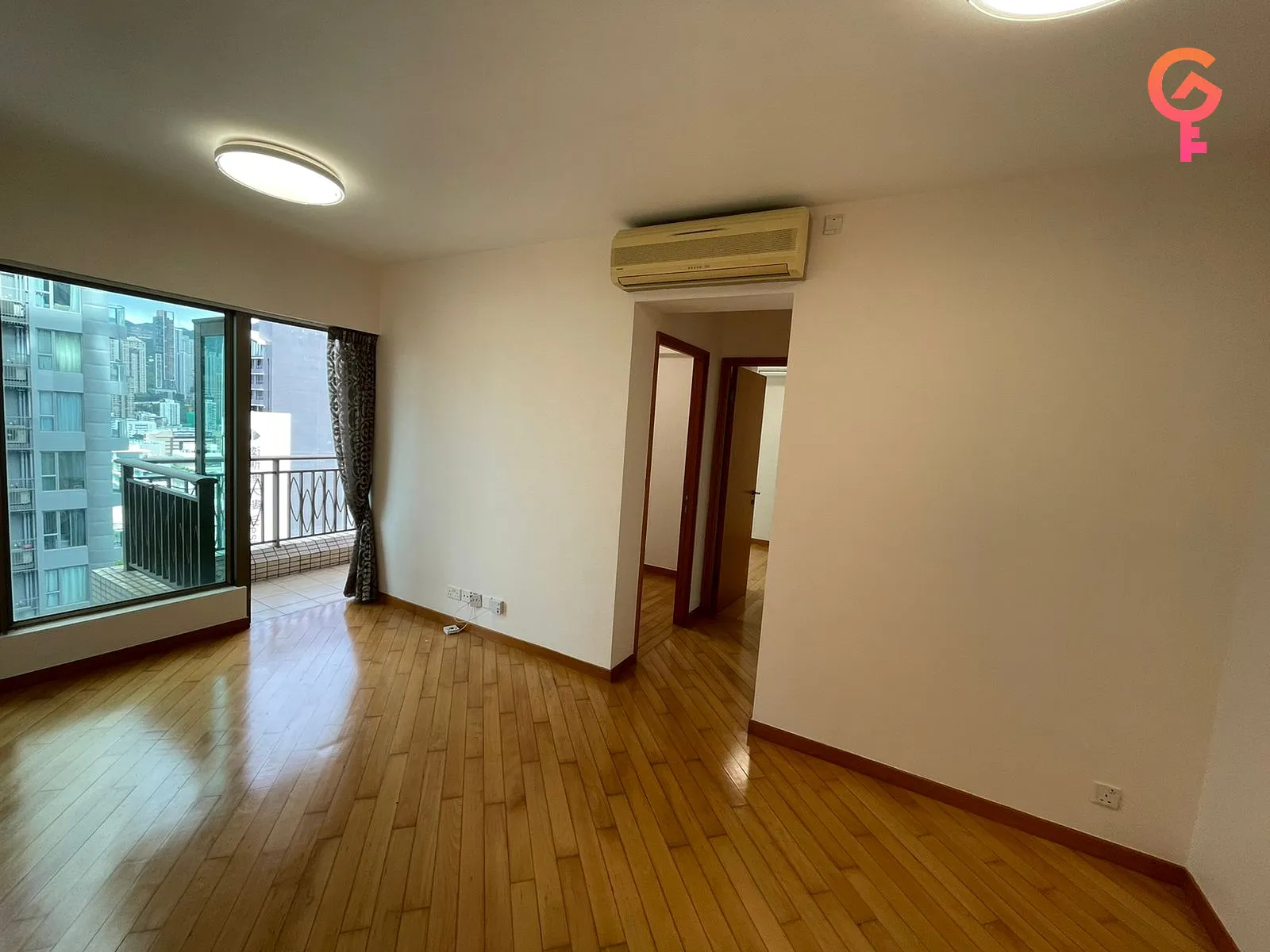 尚翹峰 listing image