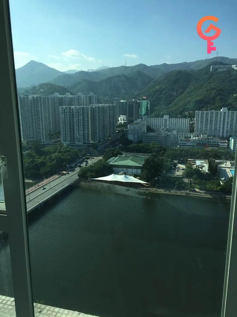 河畔花園 listing image