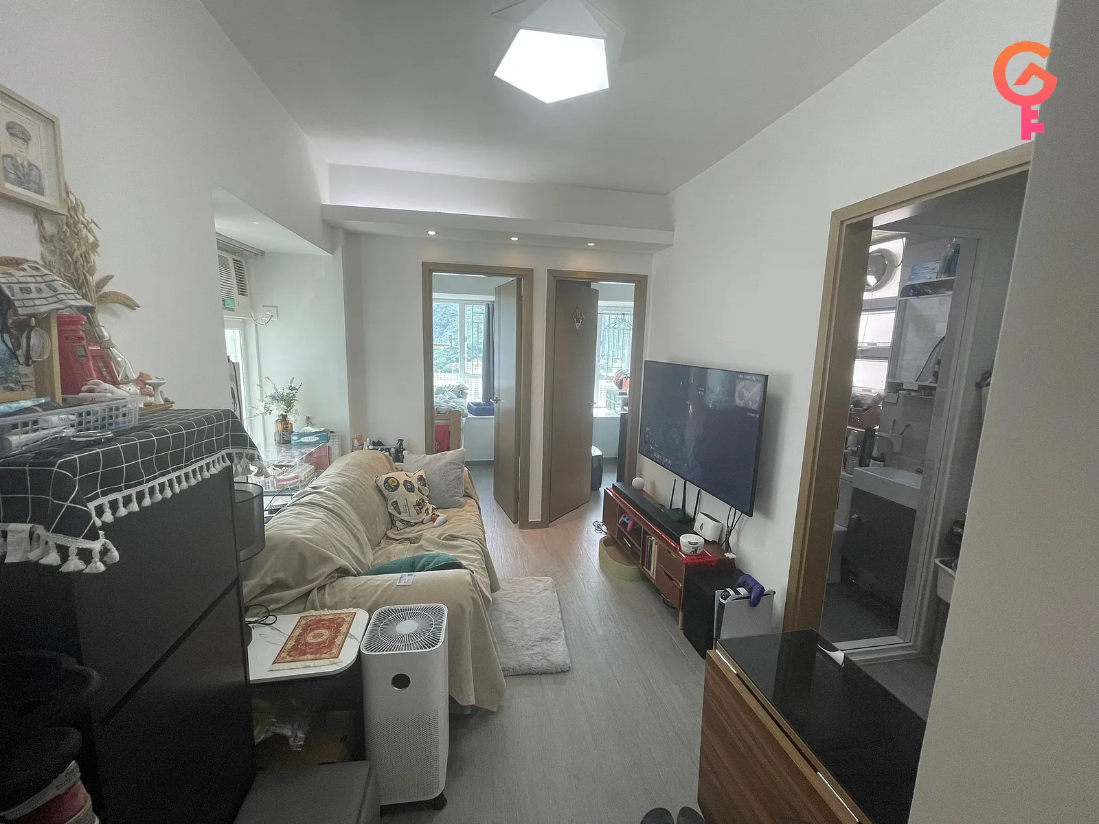 河畔花園 listing image