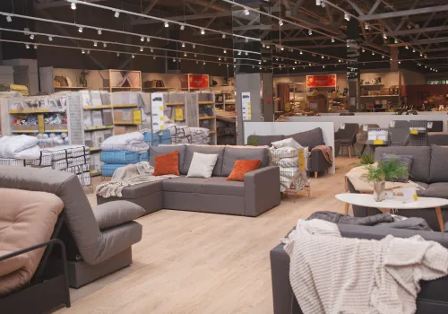Online Furniture Shopping Woes: 3 Cases Revealed post illustrative image