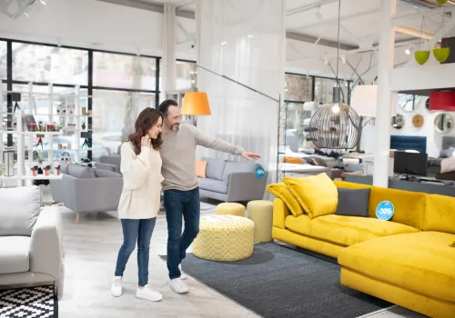 Online Furniture Shopping Woes: 3 Cases Revealed post illustrative image