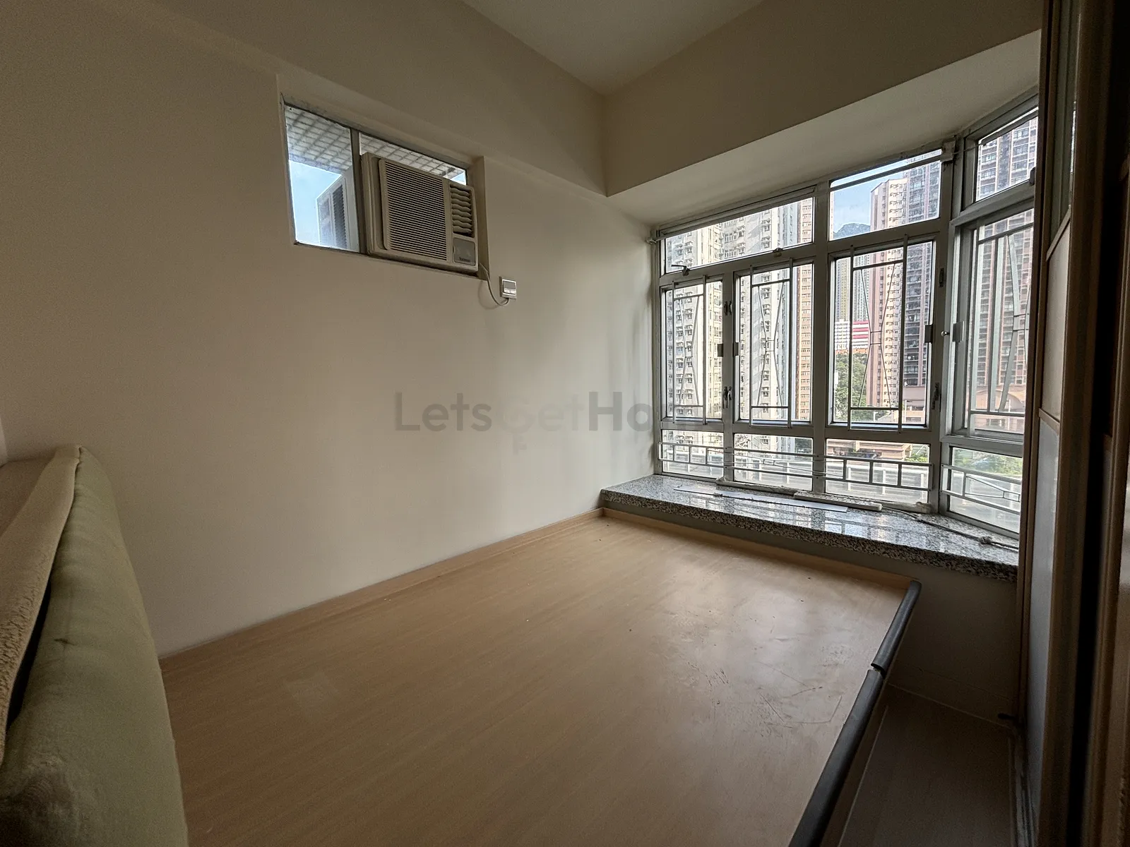 Ma On Shan Centre listing image