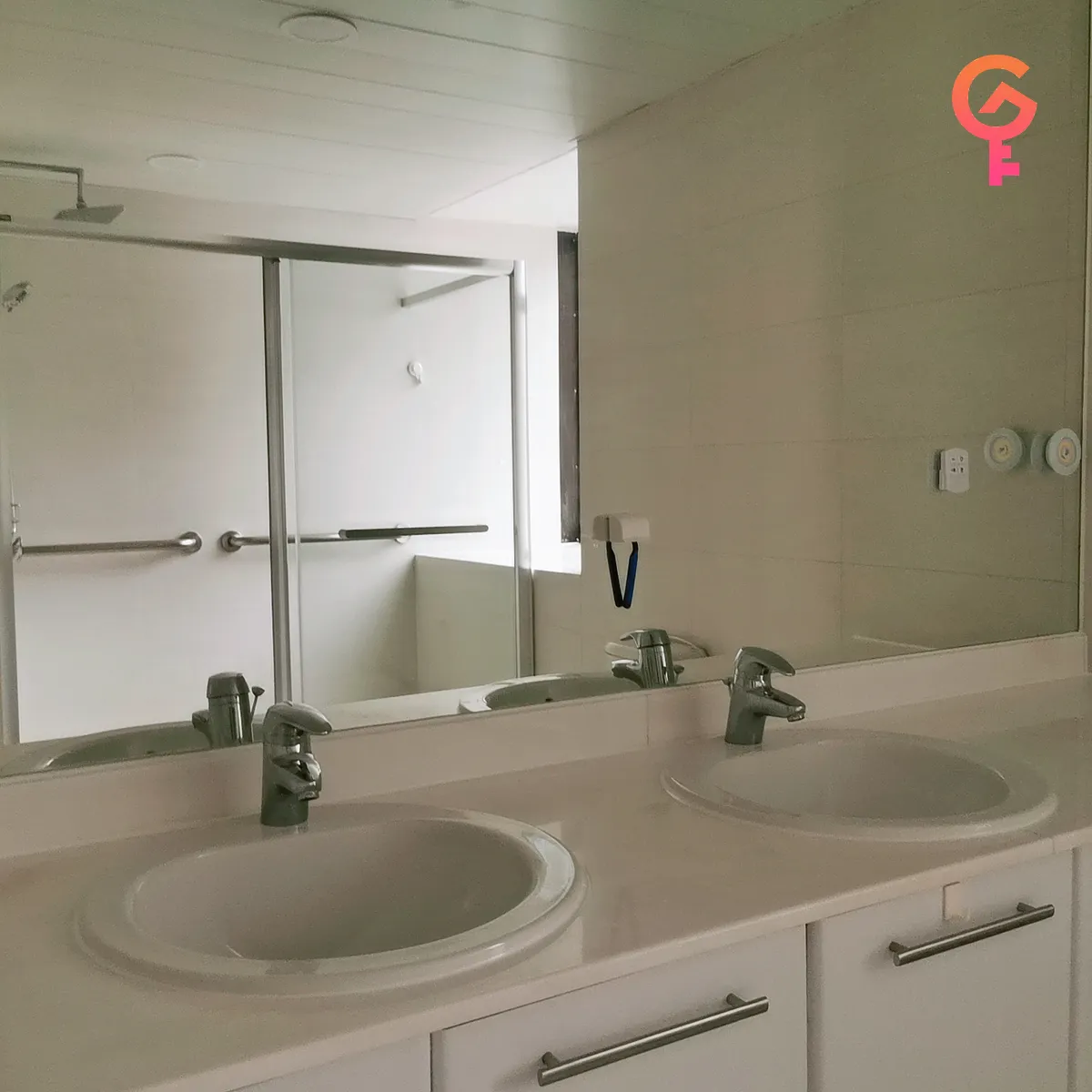 南灣大廈 listing image