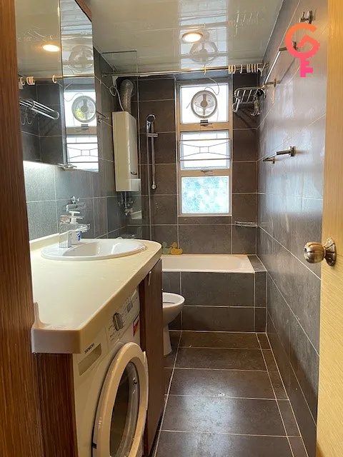 Alice Court listing image