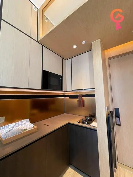 Aquila．Square Mile listing image