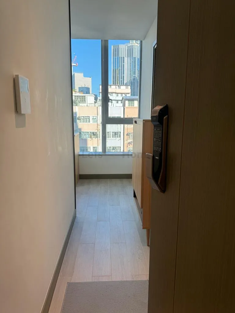 L．Living 23 listing image