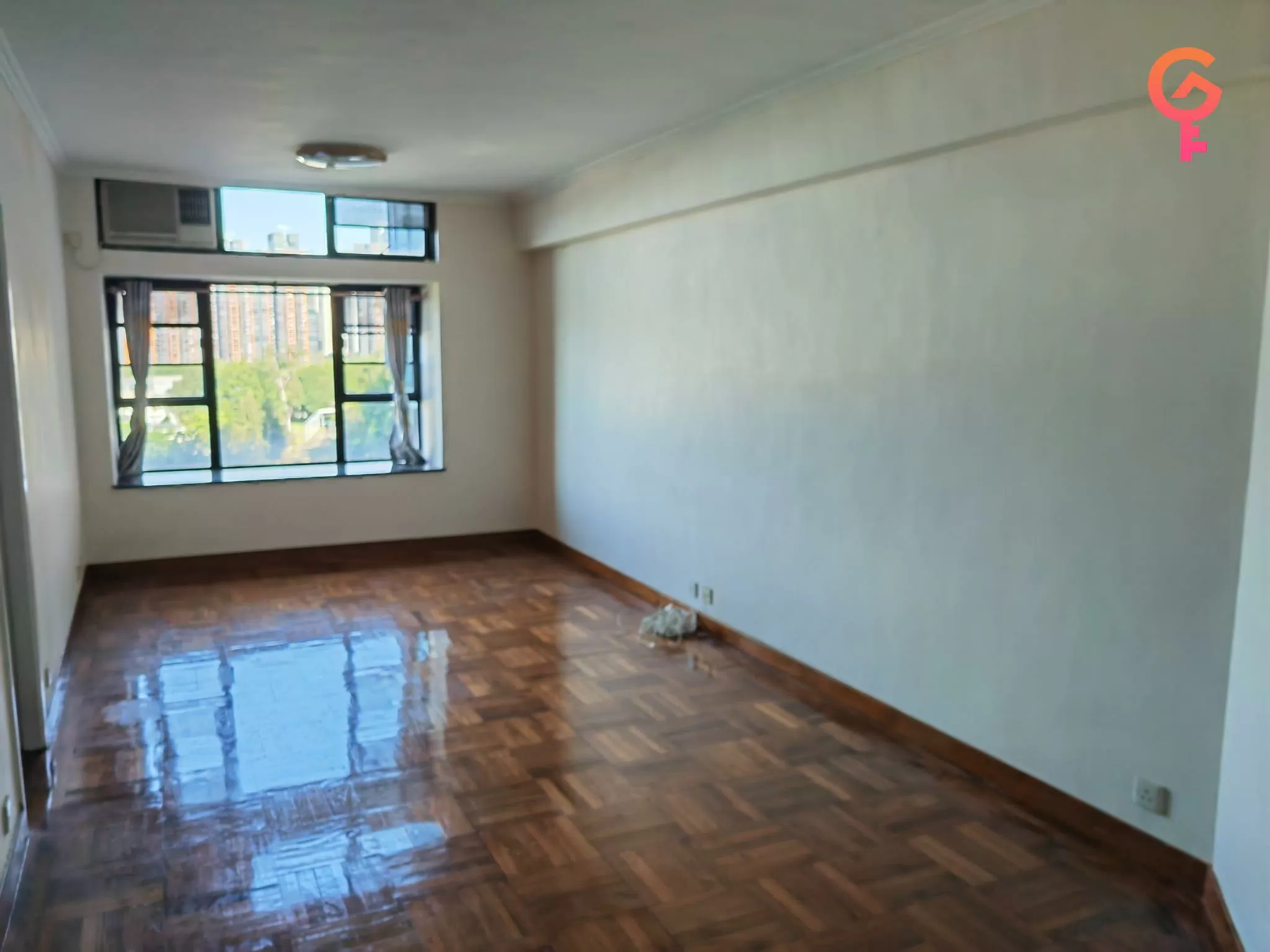 雅典居 listing image
