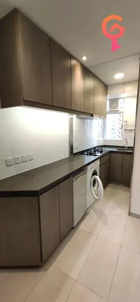 環球大廈 listing image