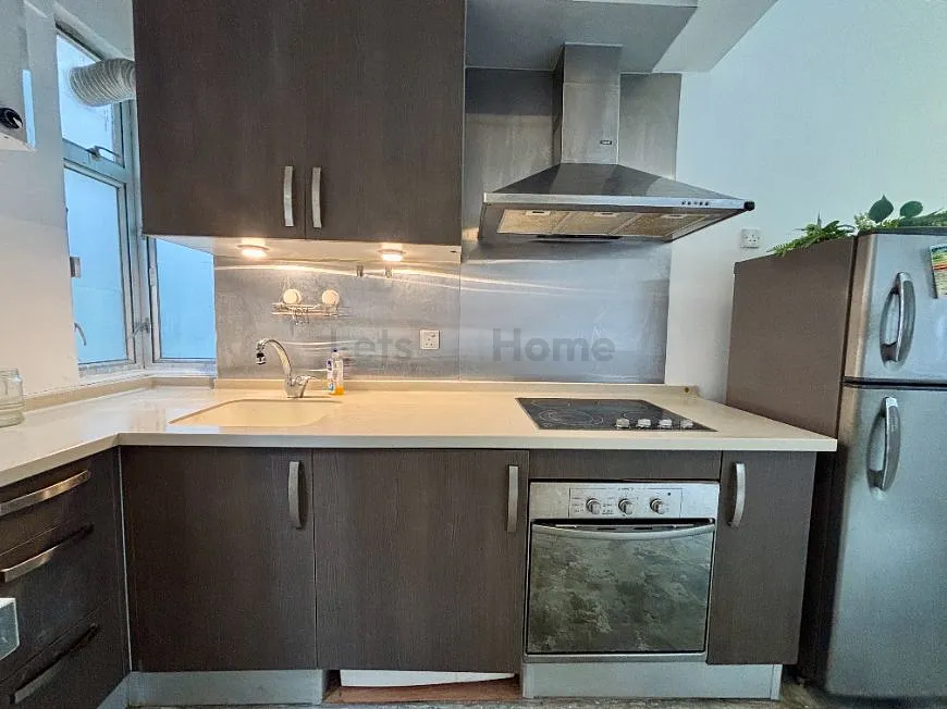 Woodland Court listing image