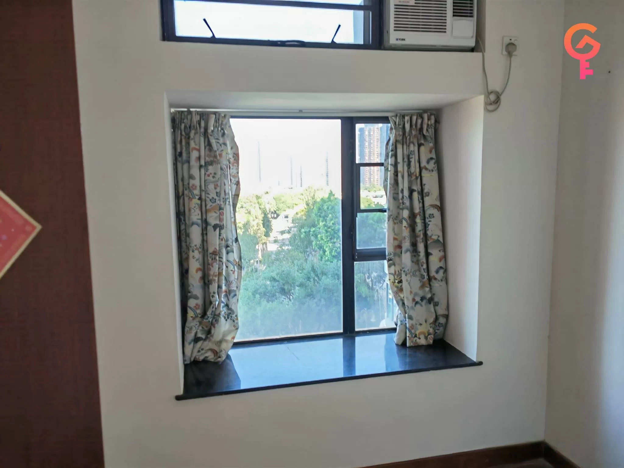 雅典居 listing image