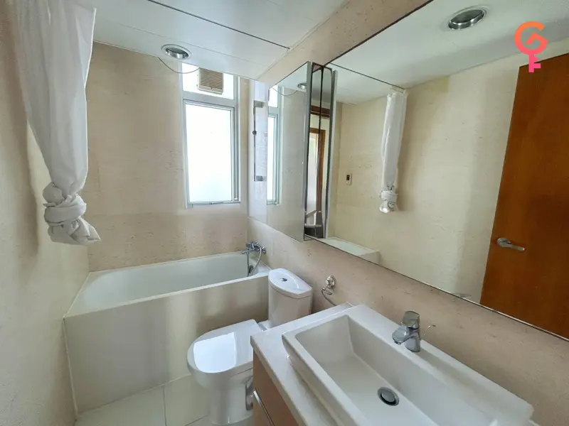 荷李活華庭 listing image