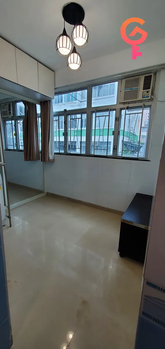 興發大廈 listing image