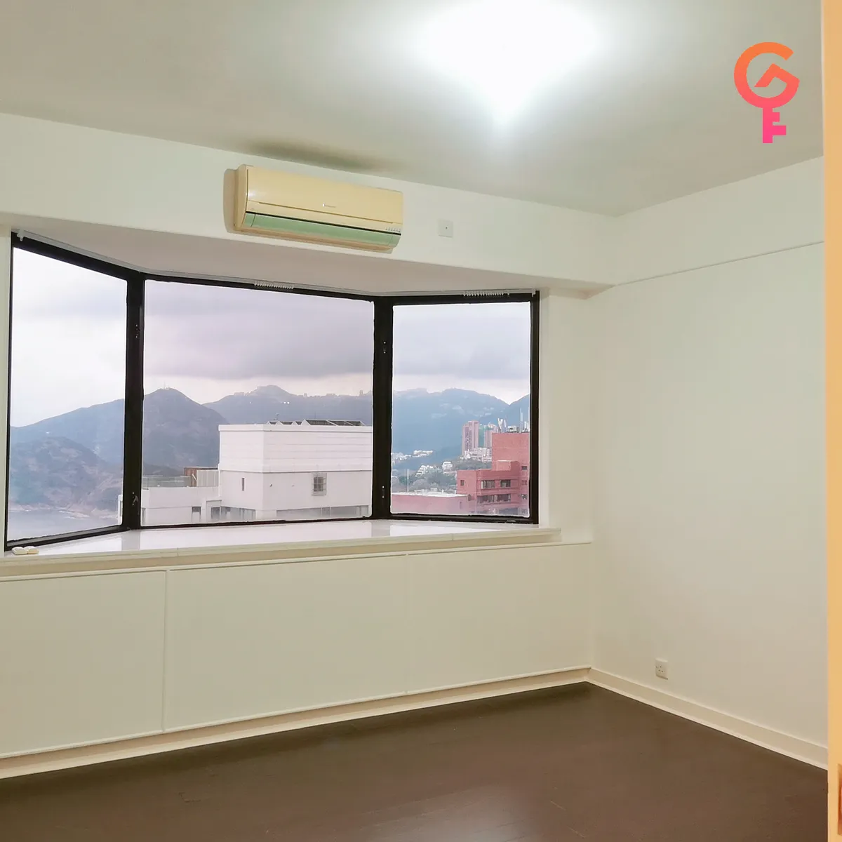 南灣大廈 listing image