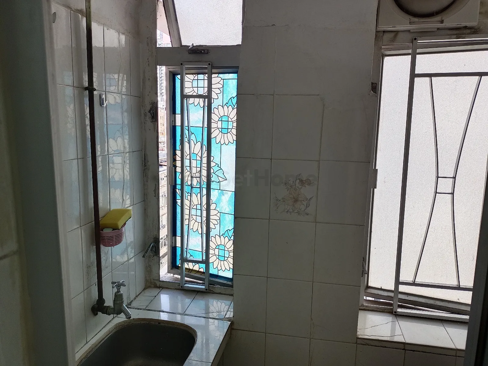 宇宙大廈 listing image