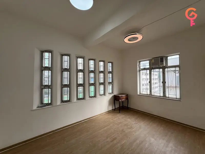 7 Junction Road listing image