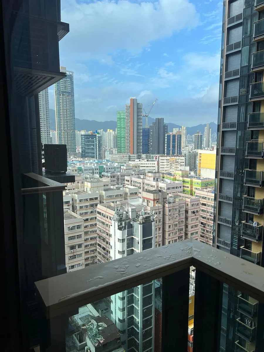 Aquila．Square Mile listing image