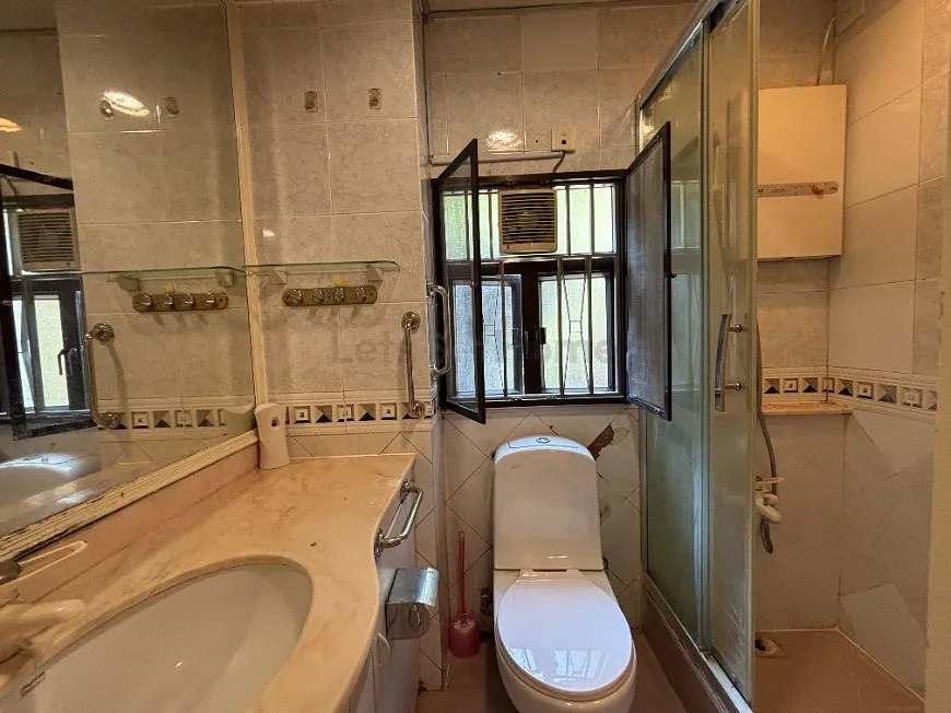 Beacon Hill Court listing image