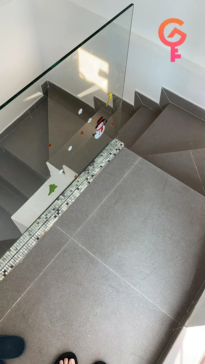 Tseng Lan Shue listing image