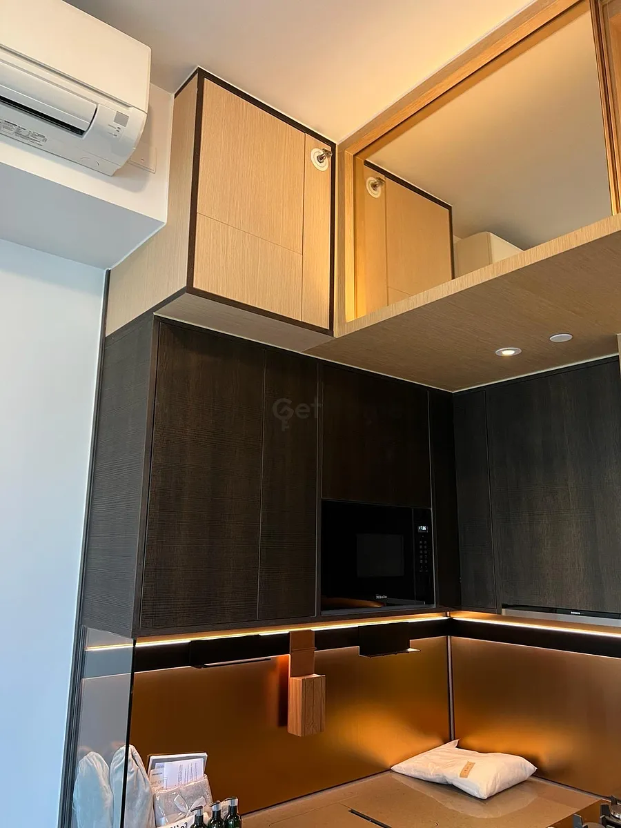 Aquila．Square Mile listing image