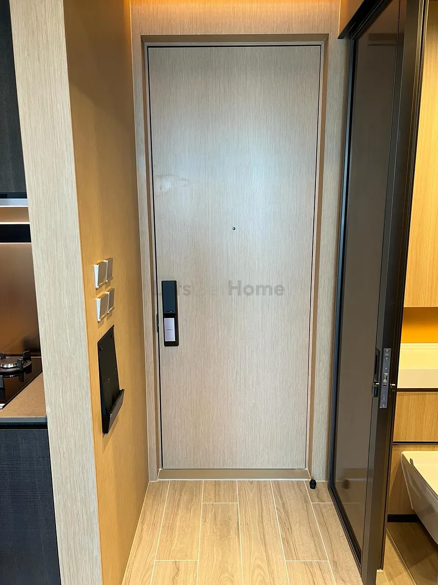 Aquila．Square Mile listing image