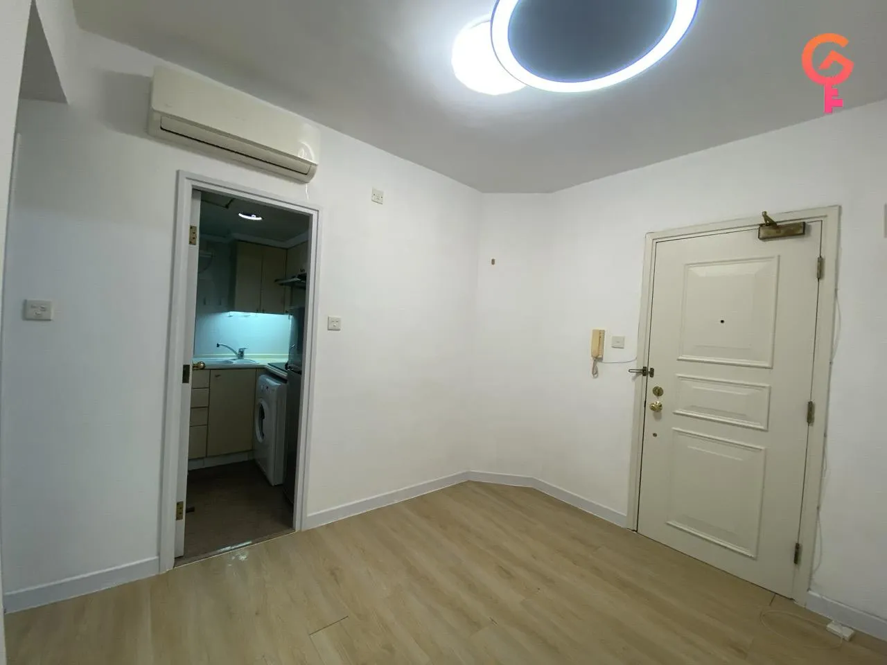 Palatial Stand listing image