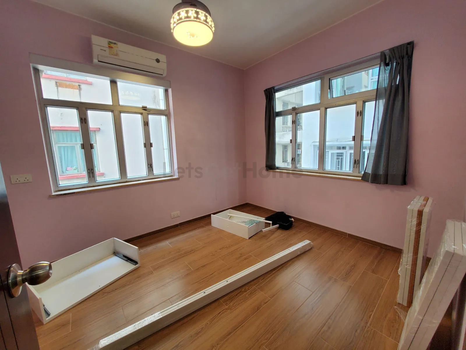 平安大廈 listing image