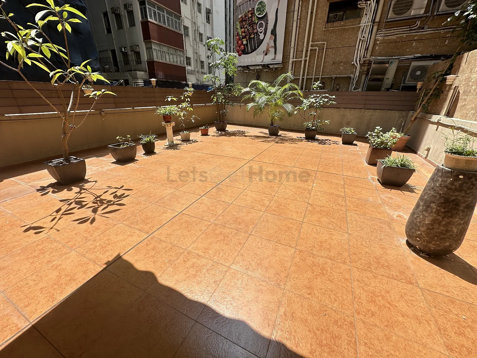 新春園大廈 listing image