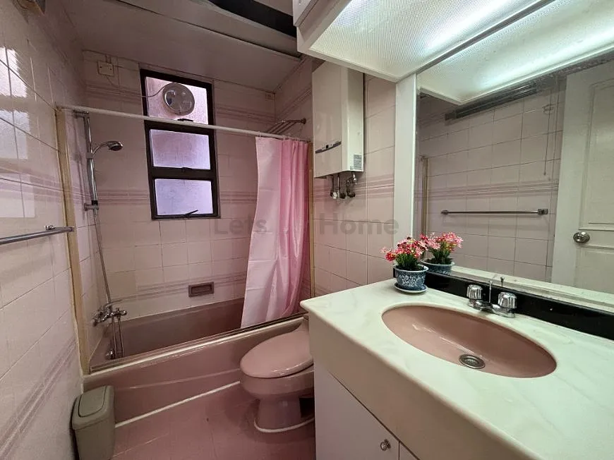 Parkway Court listing image