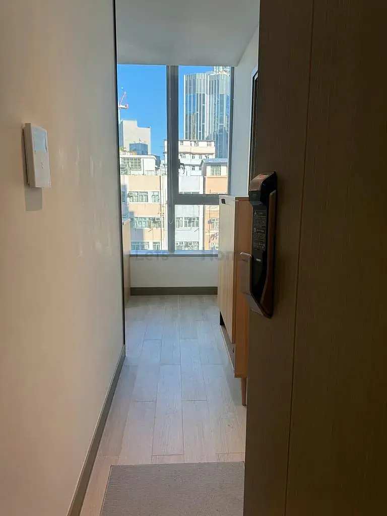 L．Living 23 listing image