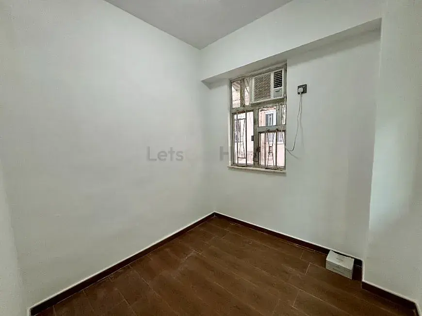 Kin On House listing image