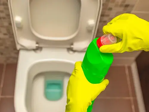 漂白水使用不当，主妇险丧命 post illustrative image