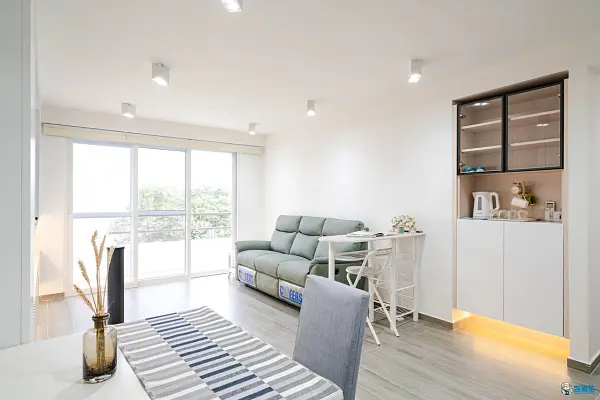 Cool Home Tips for Summer post illustrative image