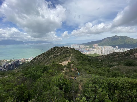 滿名山 山庭
